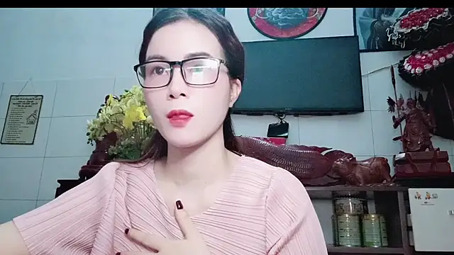 Family-Lovee online show from 06.15.26