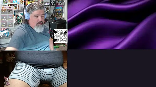 Snapshot of geekycastillo chatting on 07.19.26 geekycastillo online show from 07.19.26