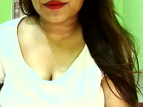 Snapshot of Safa_Pari chatting on 10.24.25 Safa Pari online show from 10.24.25