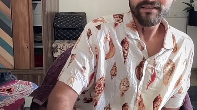 MakeMeAwareAah online show from 01.10.26