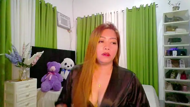 Snapshot of SweetBabe_Sky chatting on 10.30.25 SweetBabe Sky online show from 10.30.25