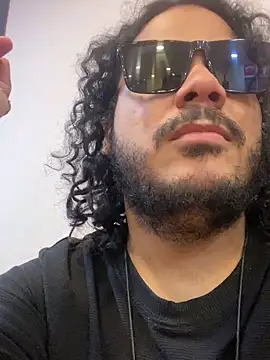 DemienMdivani online show from 11.30.25