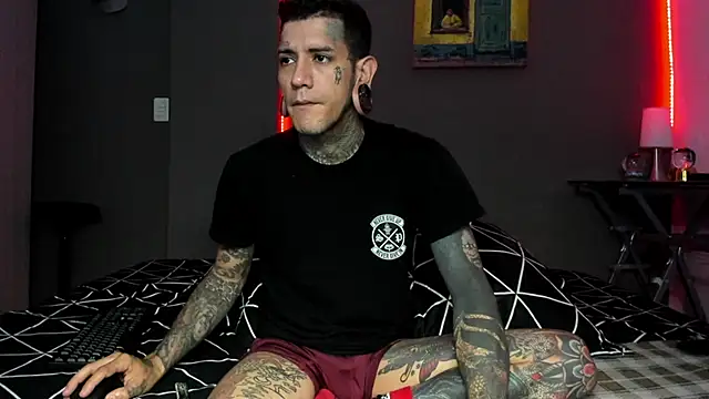 Snapshot of cleoo_jhonny chatting on 03.04.26 cleoo jhonny online show from 03.04.26