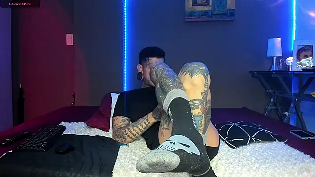 Snapshot of cleoo_jhonny chatting on 03.28.26 cleoo jhonny online show from 03.28.26