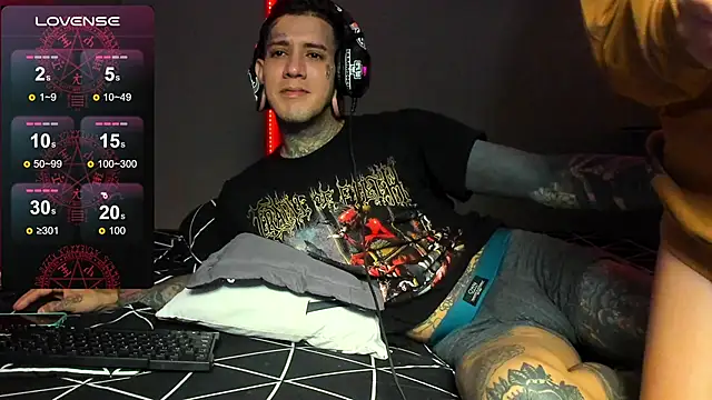 Snapshot of cleoo_jhonny chatting on 04.02.26 cleoo jhonny online show from 04.02.26