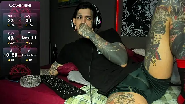 Snapshot of cleoo_jhonny chatting on 04.16.26 cleoo jhonny online show from 04.16.26