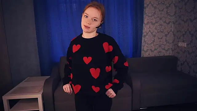 KarlynGow online show from 11.20.25