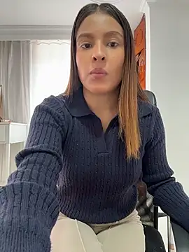 Snapshot of Talia_Bonet chatting on 06.08.26 Talia Bonet online show from 06.08.26
