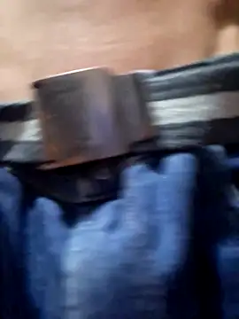 Snapshot of ykodax chatting on 10.21.25 ykodax online show from 10.21.25