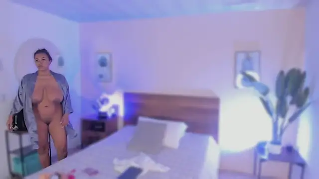 YariRose online show from 12.20.25