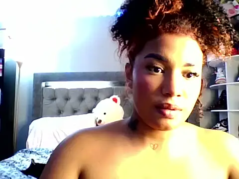 Snapshot of Nahomy_Sara chatting on 03.13.26 Nahomy Sara online show from 03.13.26