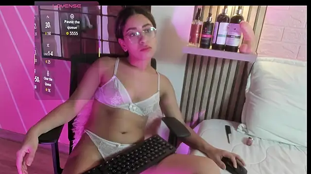 Snapshot of medussa_sexi chatting on 02.12.26 medussa sexi online show from 02.12.26