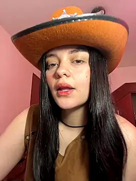 Selena Roa online show from 10.31.25