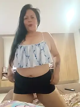 Snapshot of viviana-sexi chatting on 10.27.25 viviana-sexi online show from 10.27.25