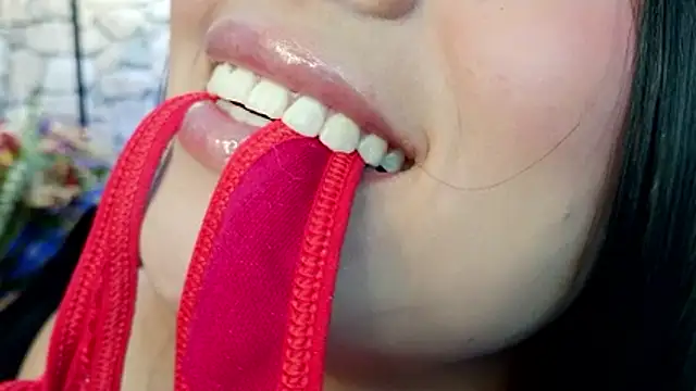 mia roux1 online show from 12.04.25