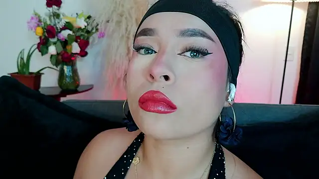 mia roux1 online show from 03.04.26