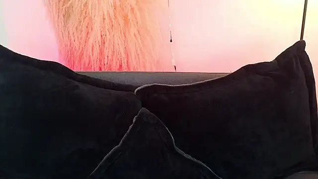 mia roux1 online show from 04.01.26