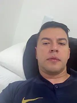 Snapshot of Fox73x chatting on 10.21.25 Fox73x online show from 10.21.25