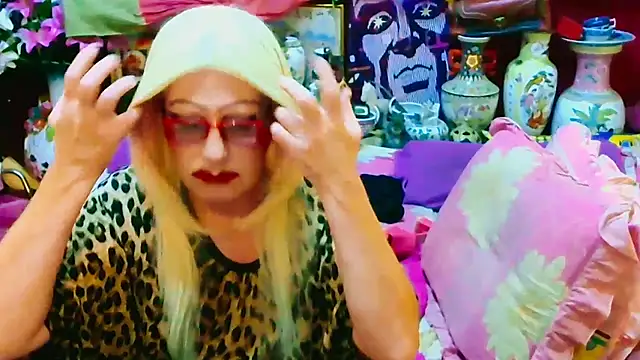 horni4luv online show from 11.22.25