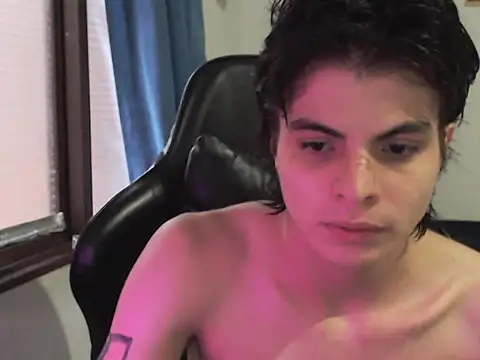 Snapshot of MeteoricHandling chatting on 10.21.25 MeteoricHandling online show from 10.21.25