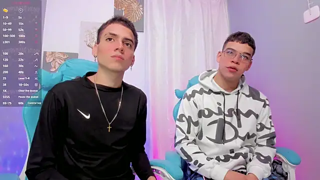 Snapshot of joaquin_and_jake_ chatting on 10.22.25 joaquin and jake  online show from 10.22.25