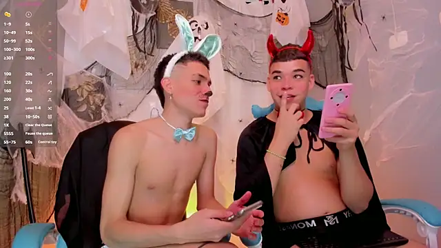 Snapshot of joaquin_and_jake_ chatting on 10.23.25 joaquin and jake  online show from 10.23.25