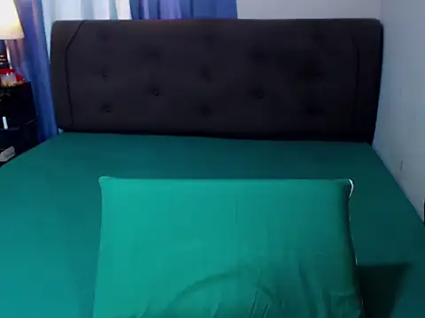 Snapshot of amalia92 chatting on 11.28.25 amalia92 online show from 11.28.25