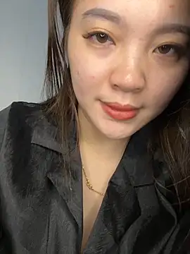 Snapshot of helo-kitty chatting on 11.03.25 helo-kitty online show from 11.03.25