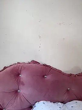 Snapshot of helo-kitty chatting on 11.28.25 helo-kitty online show from 11.28.25