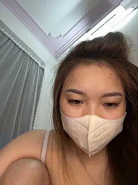 Snapshot of helo-kitty chatting on 12.16.25 helo-kitty online show from 12.16.25