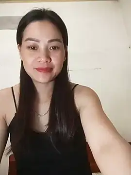 Snapshot of new-20 chatting on 10.24.25 new-20 online show from 10.24.25