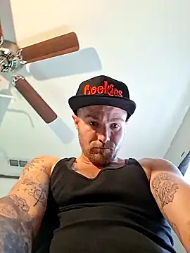 DadDDick925 online show from 10.23.25