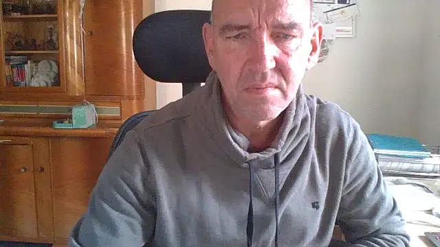 Snapshot of Lutzi1970 chatting on 11.03.25 Lutzi1970 online show from 11.03.25