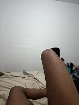 Snapshot of 3ALEXIS_2004 chatting on 10.21.25 3ALEXIS 2004 online show from 10.21.25