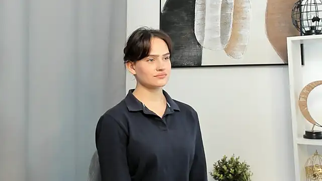 Snapshot of SusannDimanche chatting on 10.27.25 SusannDimanche online show from 10.27.25