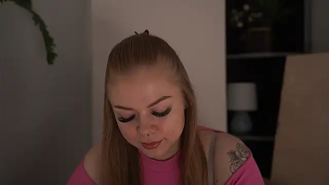 Snapshot of SolStairs chatting on 10.24.25 SolStairs online show from 10.24.25