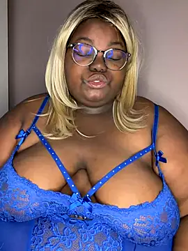 Snapshot of rosecoquine88 chatting on 10.24.25 rosecoquine88 online show from 10.24.25