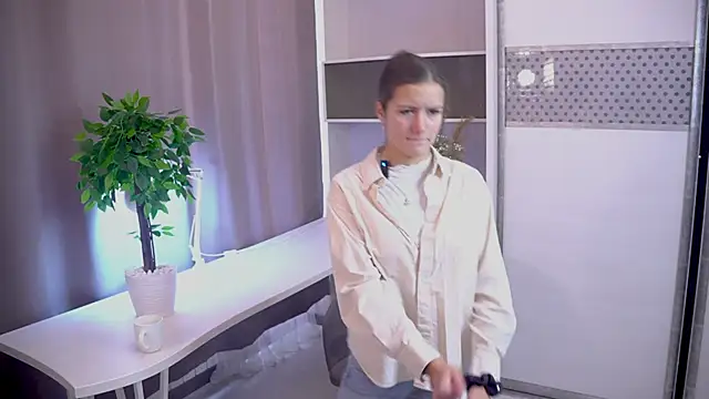 Snapshot of KeshaRachi chatting on 10.25.25 KeshaRachi online show from 10.25.25