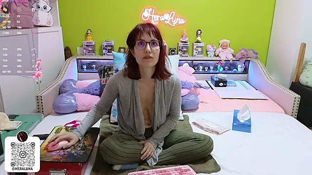  HeraLuna  online show from 03.13.26