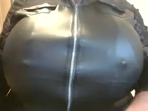 guywithboobs online show from 03.17.26