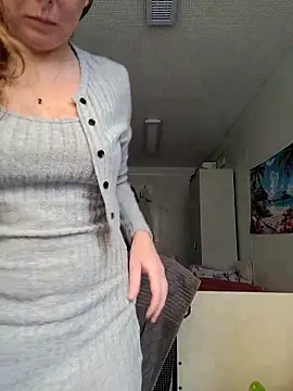 Snapshot of JeniJansi chatting on 10.24.25 JeniJansi online show from 10.24.25