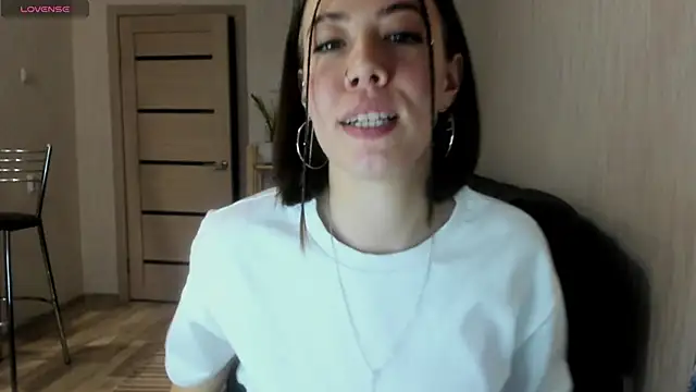 Snapshot of twinkle_rosie chatting on 10.25.25 twinkle rosie online show from 10.25.25