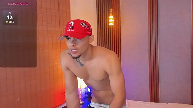 Arthur Louis online show from 10.31.25