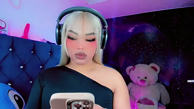 Snapshot of Alannys_xHotx chatting on 02.27.26 Alannys xHotx online show from 02.27.26