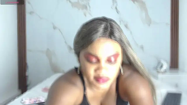 Snapshot of Katty_Diamond chatting on 10.24.25 Katty Diamond online show from 10.24.25