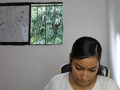 emily stars1 online show from 11.25.25