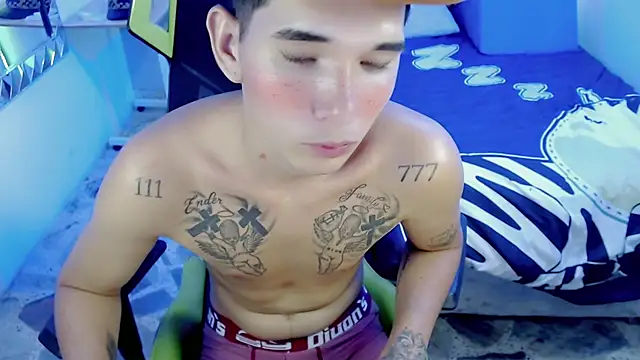 Snapshot of gio_badboy chatting on 10.22.25 gio badboy online show from 10.22.25