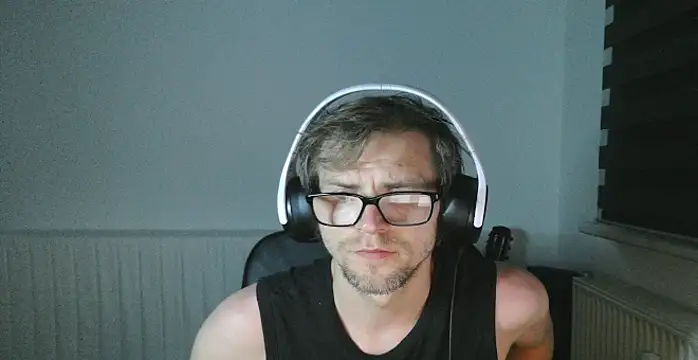 StephPra94 online show from 05.27.26
