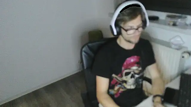 StephPra94 online show from 07.04.26