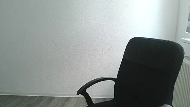 StephPra94 online show from 07.12.26